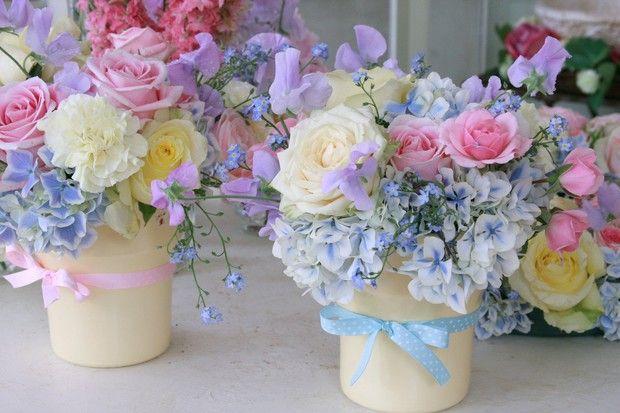 floral-arrangement-for-guest-book-table-butterfly-wedding-pinterest