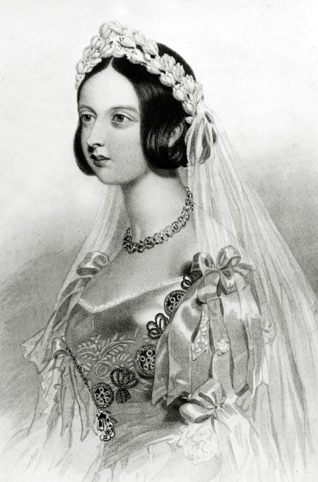 royal-wedding-dress-queen-victoria-1840-620bes111610